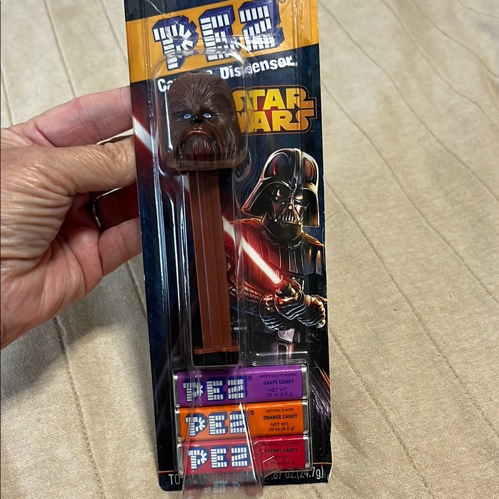 Star Wars PEZ Candy Dispenser - Chewbacca - Brown